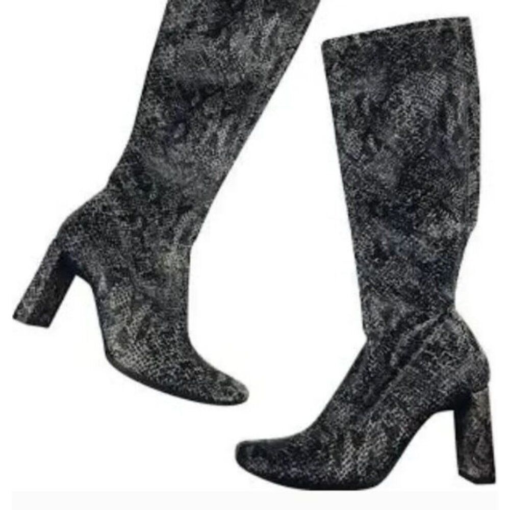 Chinese Laundry Knee High Snakeskin‎ Print Women's Size 7 Boots NWB